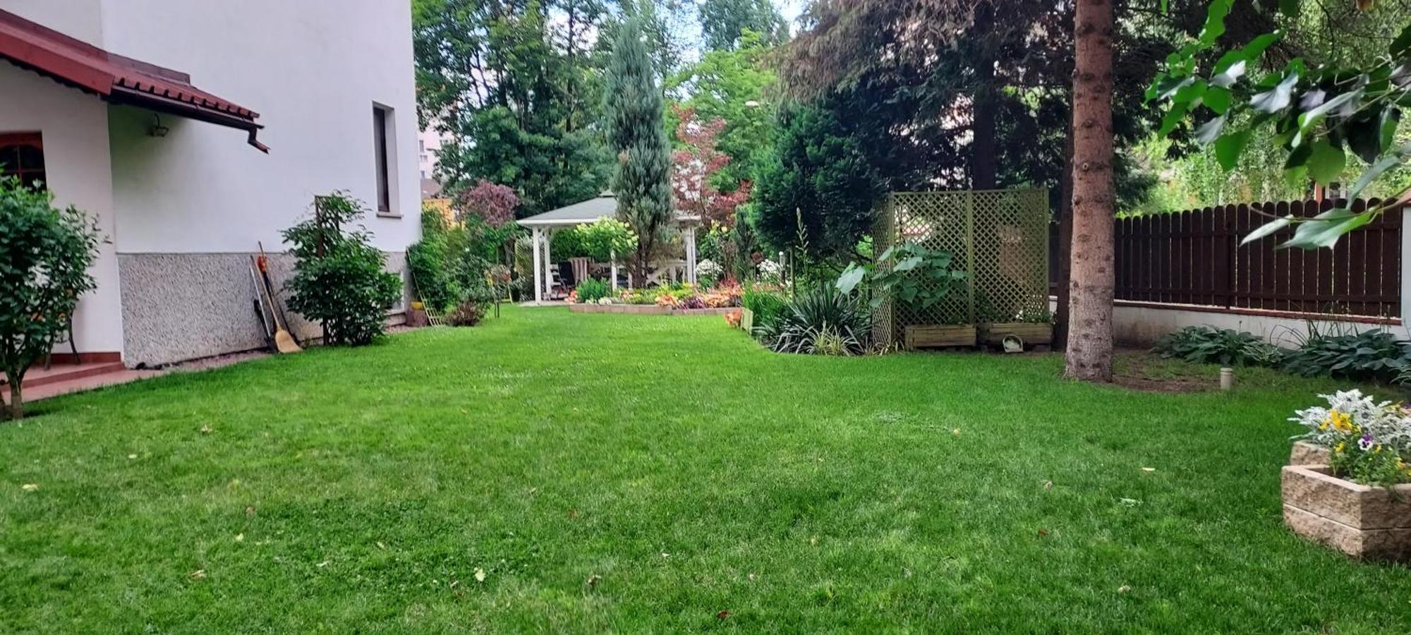 Hidden Gem Garden Apartment คราคูฟ ภายนอก รูปภาพ
